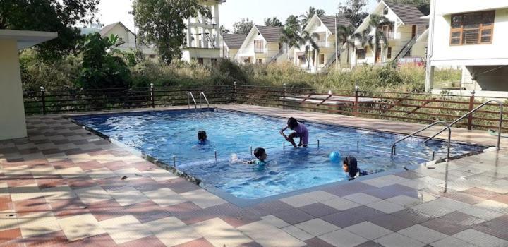 Nest Resorts Athirappilly Esterno foto
